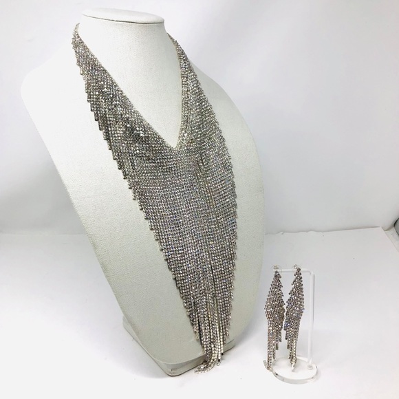 Rhinestone bib necklace & earrings set - Picture 3 of 16